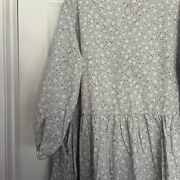 Tradlands Augusta Floral Dress | L - Picture 10 of 10